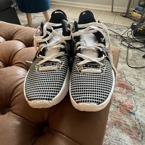 LEBRON WITNESS 7 BASKETBALL SHOES